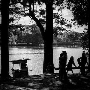 Silhouette am See, Bogor, Java, Indonesien von Bertil van Beek