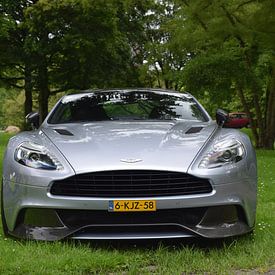 Aston Martin Vanquish von Liam Gabel