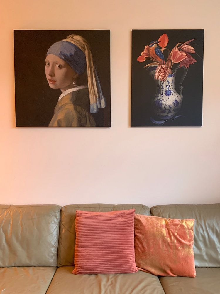 Tulips with bird - Delft Blue by OEVER.ART