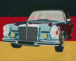 Der Mercedes 300 SEL 6.3 von 1972 vor der deutschen Flagge