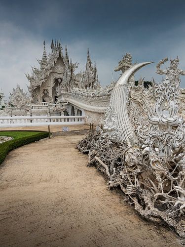 the white temple of Chiang Rai
