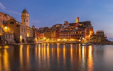Vernazza with the blue hour