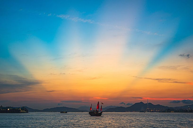 Hong Kong by Hello Pompoyo