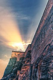 Sonnenstrahlen in Königstein Bergfestung im Elbsandsteingebirges von Jakob Baranowski - Photography - Video - Photoshop