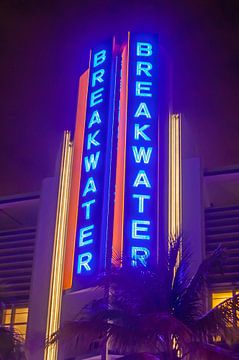 Miami Beach - On Ocean Drive at night by t.ART