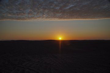 Sunset in the desert by Arno van der Poel