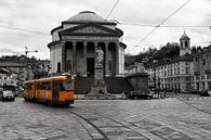 Tram in Turijn  bij de Gran Madre van Leanne lovink thumbnail