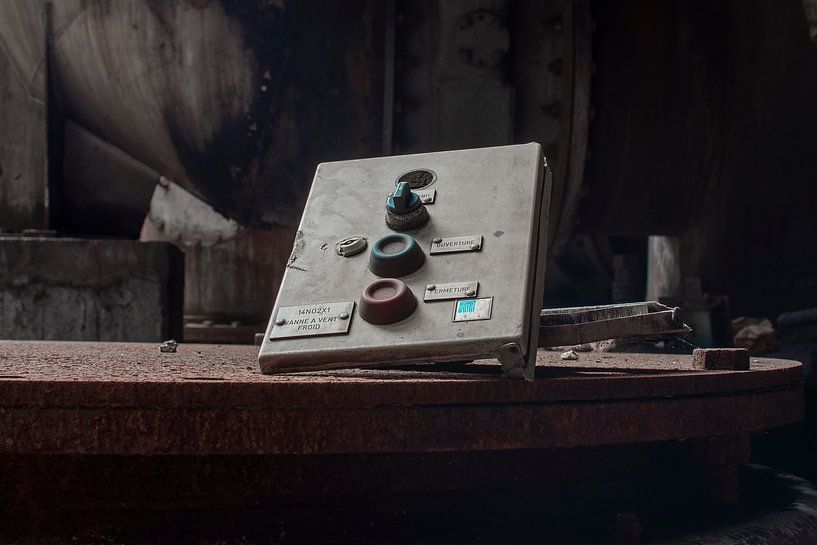 Urbex verlaten fabriek van Col Fotooss