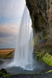Seljalandsfoss by Julia Schellig