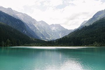 Ein schöner See in Österreich | Jägersee |Türkisfarbenes Wasser | Berge | Reisefotografie