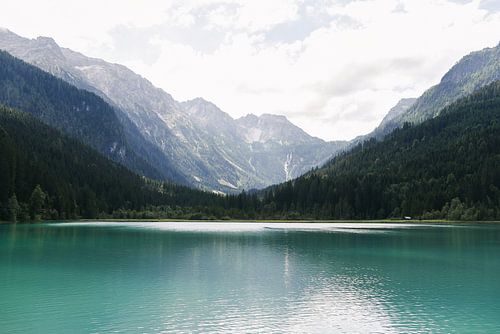 Ein schöner See in Österreich | Jägersee |Türkisfarbenes Wasser | Berge | Reisefotografie