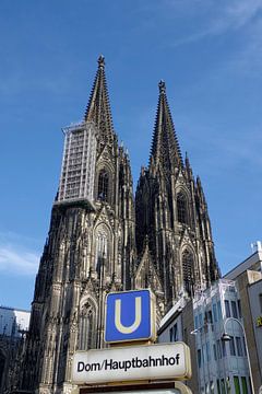 Les tours de la cathédrale de Cologne vues de l'ouest sur Berthold Werner