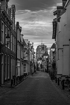 Ein Blick auf die Oldehove, Leeuwarden (schwarz-weiß)