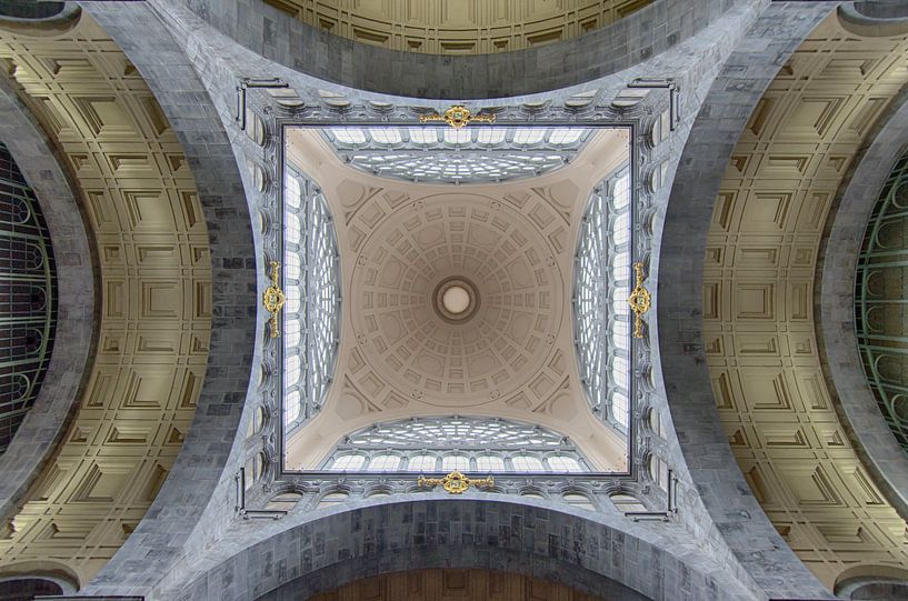 Roof of the Antwerp station hall by Mark Bolijn