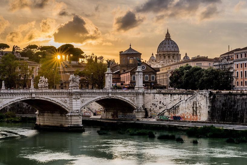 Sunset Rome - Uitzicht op het Vaticaan van Marco Schep