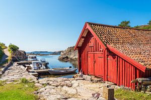 Bootshaus auf der Schäreninsel Kapelløya in Norwegen