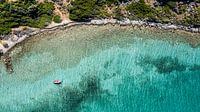 Top down foto van kust in Kreta Griekenland van Davey Poppe thumbnail
