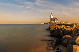 Paard van Marken - Leuchtturm im Sonnenuntergang