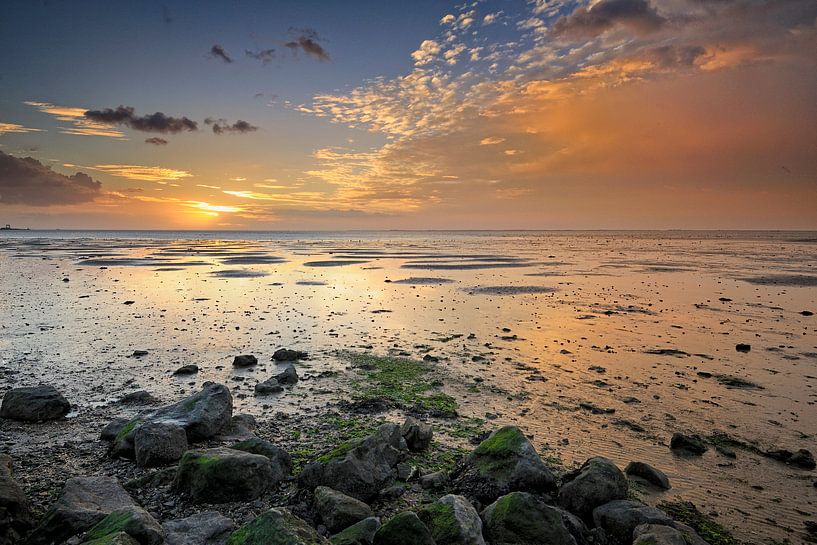 Das Wattenmeer bei Sonnenaufgang von John Leeninga