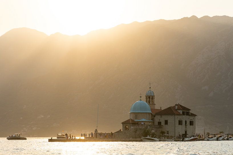 Onze-Lieve-Vrouw van de Rotsen, Baai van Kotor van Jan Schuler