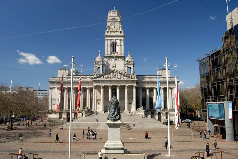 Portsmouth Guildhall by Richard Wareham