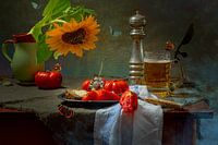 Stilleven Tomaten zonnebloem en bier