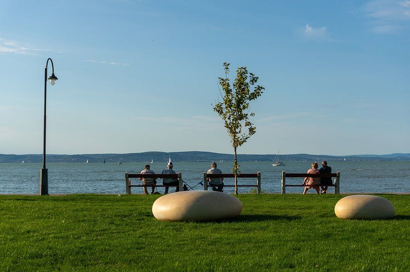 Entspannung am Ufer des Balaton in Siófok, Ungarn von Animaflora PicsStock