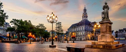 Maastricht city hall by Geert Bollen