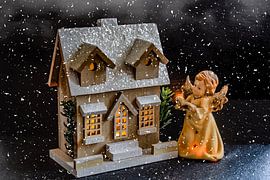 Christmas concept : The reading angel by Photoart-Naegele