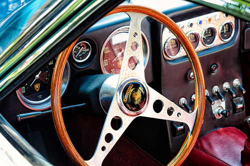 Lamborghini 350 GT dashboard