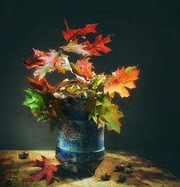 autumn bouquet of oak leaves