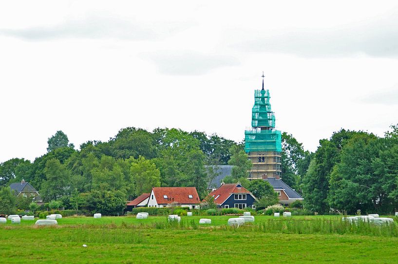 kerk oldeholtpade in de steigers by Marten Wieringa