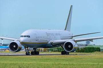 Boeing 777 regeringstoestel van Gabon (TR-KPR).