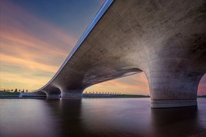 Waalbrug over de Nevengeul