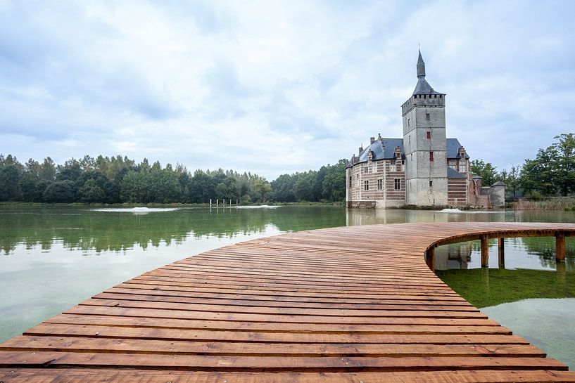 Het kasteel van Horst is een kasteel in Sint-Pieters-Rode van Marcel Derweduwen