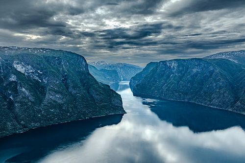 Aurlandsfjord Norvège sur Chris van Es