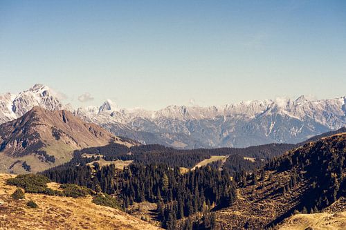Uitzicht op de oostelijke Alpen bij Saalbach-Hinterglemm