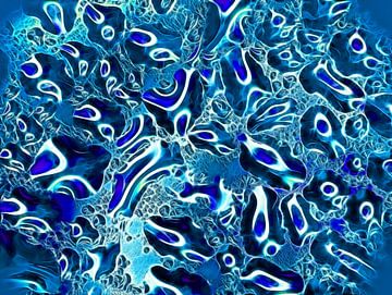 Upper-Glass in Blue (Druppel Kunst in blauw) van Caroline Lichthart