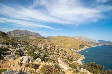 Uitzicht op Preveli strand, Kreta | Reisfotografie van Kelsey van den Bosch