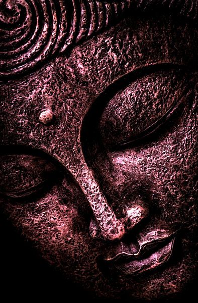 Buddha Darkred September 2020 von Michael Ladenthin