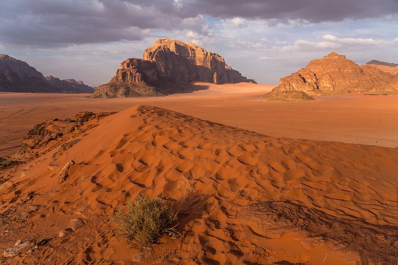 Wadi Rum, Jordan by Peter Schickert