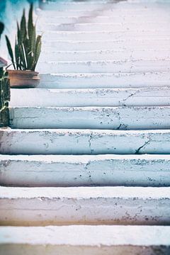 Eine weiß-blaue Treppe auf Kreta