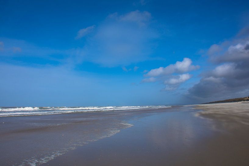 Blue sky and sea by BeeldWoord