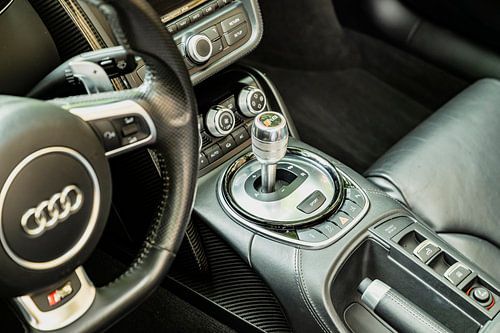 Audi R8 V10 Plus sportwagen versnellingspook