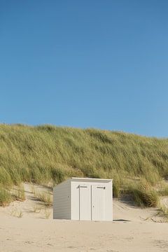 Strandhuisje in Zeeland van Nina Strategier