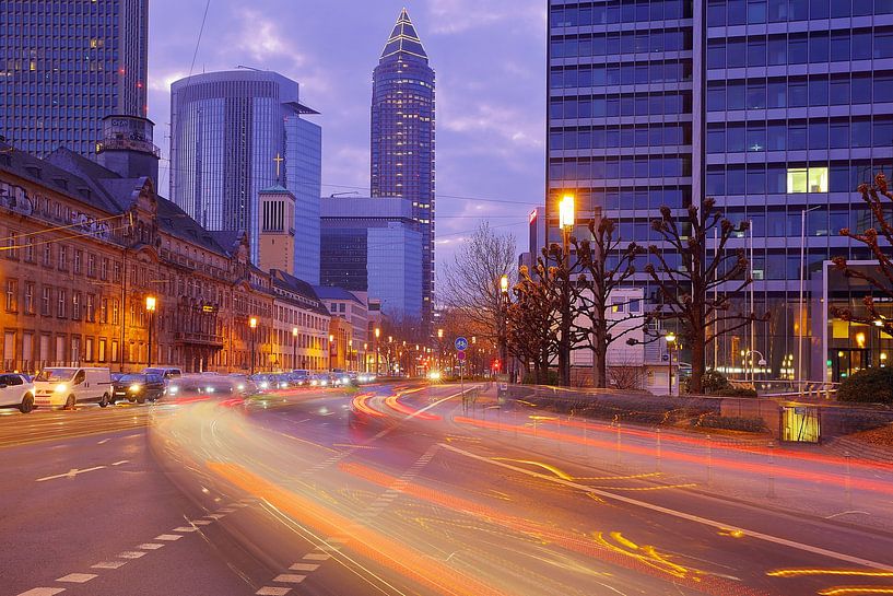 Frankfurt road traffic by Patrick Lohmüller