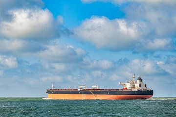 Oil tanker heading for open sea by Sjoerd van der Wal