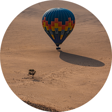 Luchtballonvaart over de Namib-woestijn Namibië, Afrika van Patrick Groß