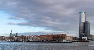 Rotterdam, donkere lucht boven Noordereiland