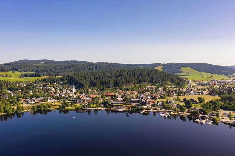 Titisee in het Zwarte Woud vanuit vogelperspectief van Werner Dieterich